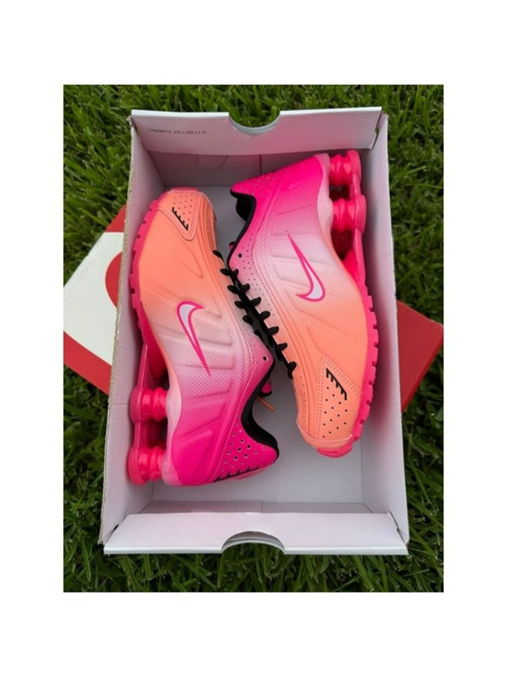 WOMEN'S NIKE SHOX R4 AB IH2343-600 PINK / BLACK SNEAKERS SPORTSWEAR - Picture 7 of 10